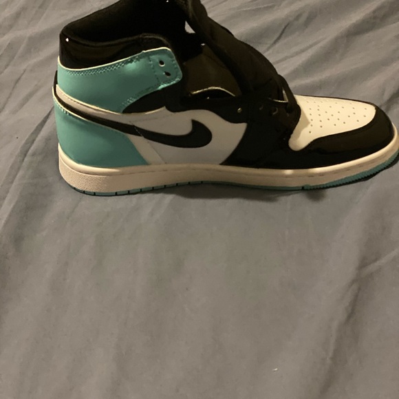 Jordan 1 TEAL - Picture 2 of 5